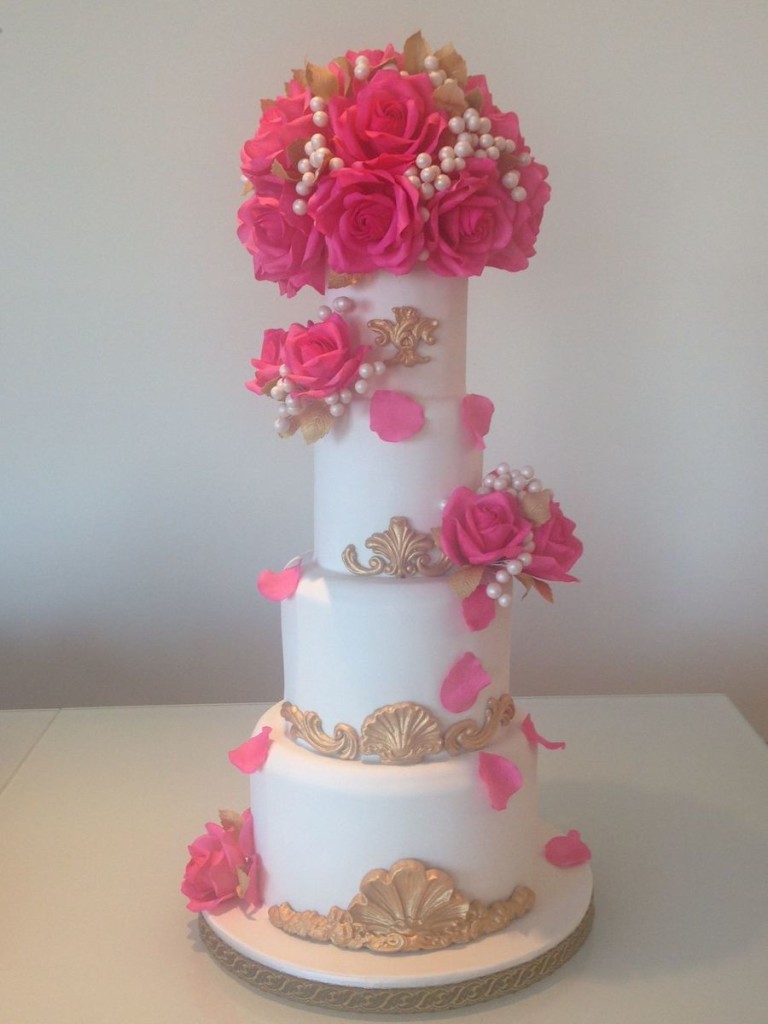Nice Wedding Cake Roses