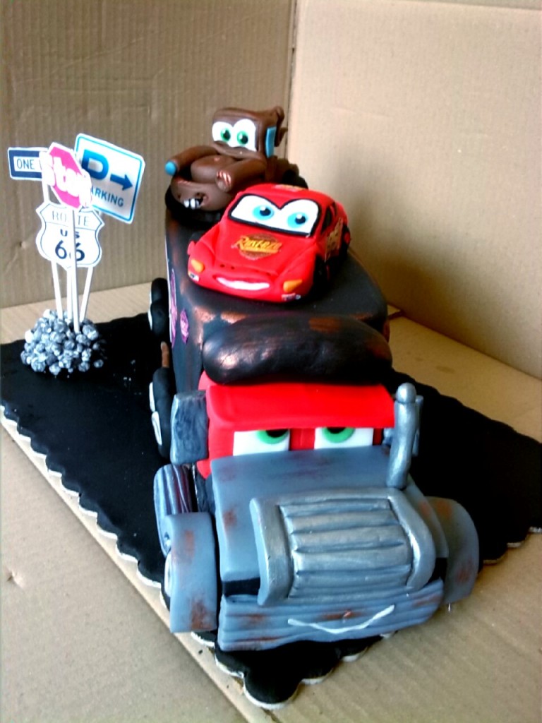 Cars Lightning Mcqueen Mack and Mater Cake