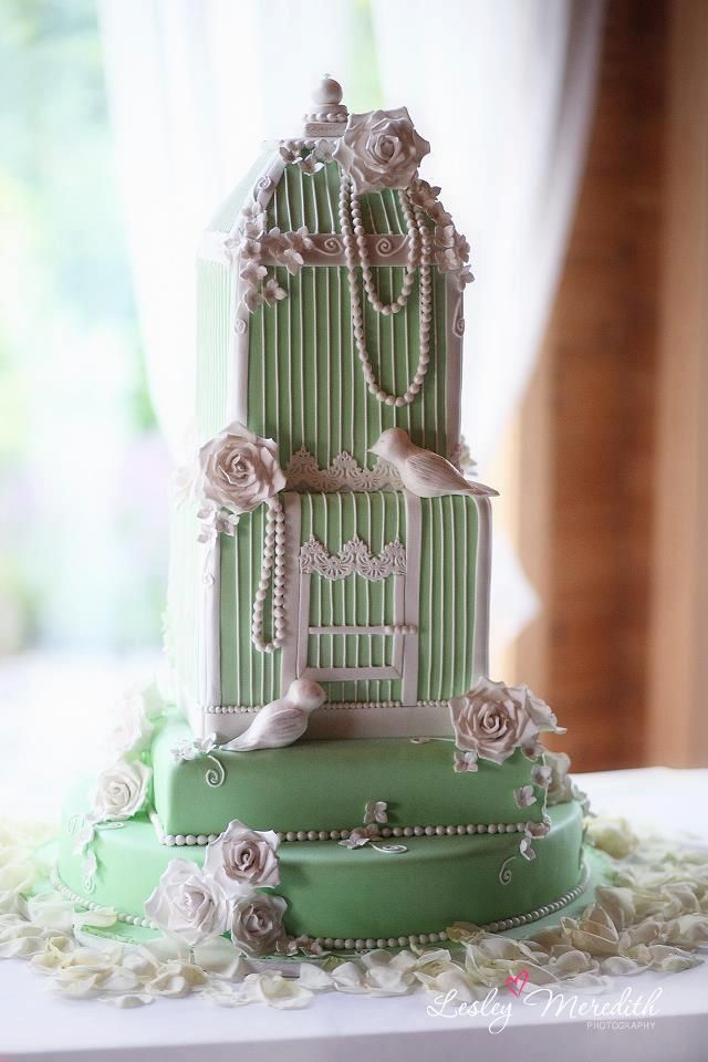 Green Wedding Cake with Pearls