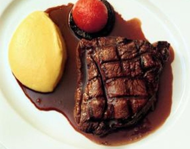 Chicken in Red Wine Sauce