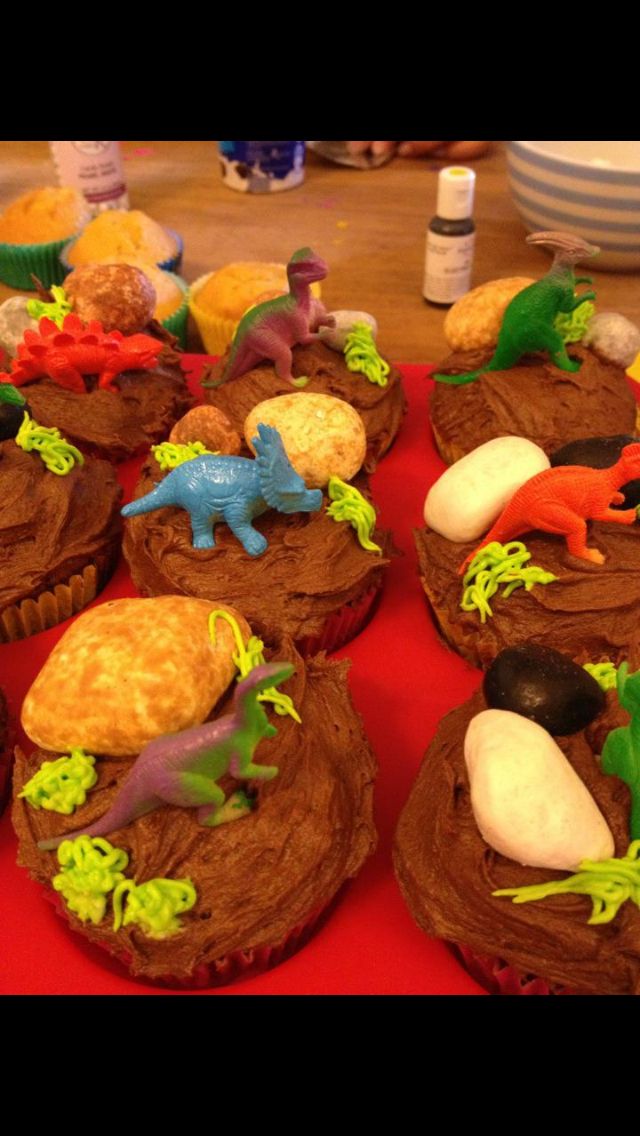 Dinosaur Cupcakes Parade