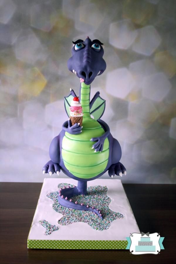 Floating dragon - Cake by Mond vol taart